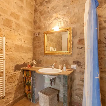Villa Olmo With Private Pool - Happy Castel di Lucio