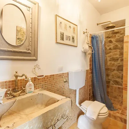 Villa Olmo With Private Pool - Happy